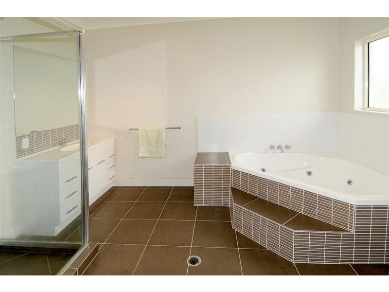 Little Mountain QLD 4551