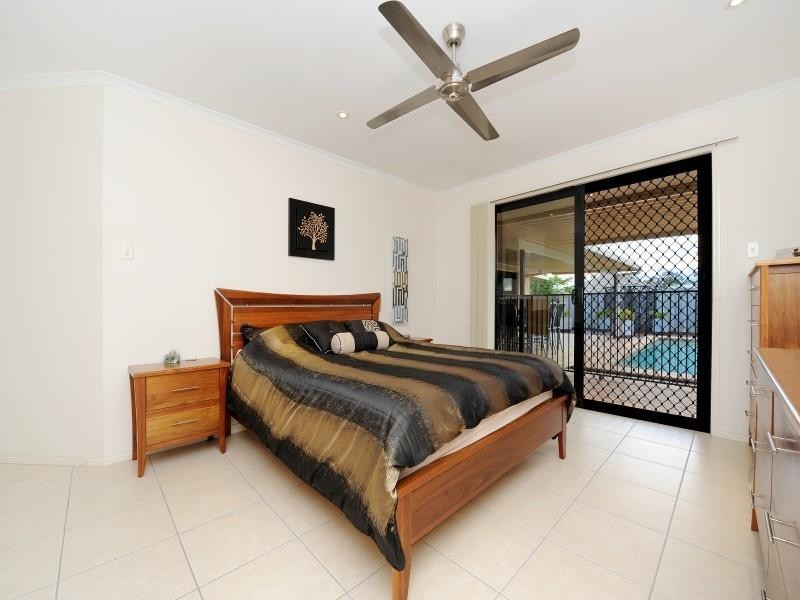 17 Eastern Rise, Little Mountain QLD 4551