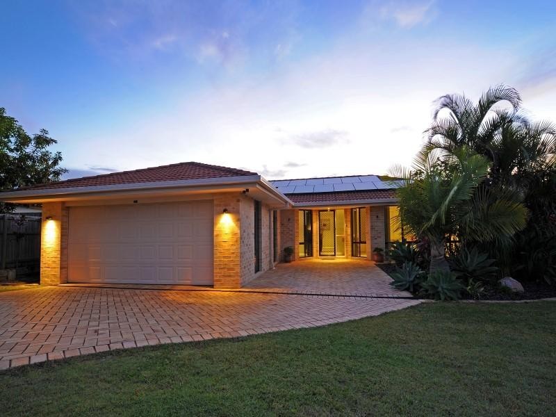 17 Eastern Rise, Little Mountain QLD 4551