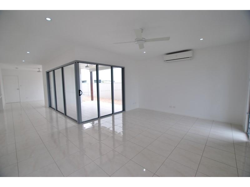 1/ 24 Echo Street, Pelican Waters QLD 4551