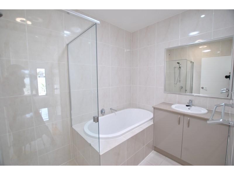 1/ 24 Echo Street, Pelican Waters QLD 4551