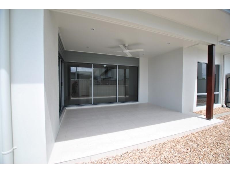 1/ 24 Echo Street, Pelican Waters QLD 4551