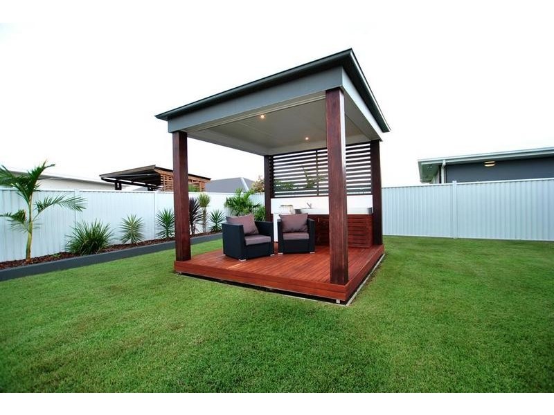 11 Echo Street, Pelican Waters QLD 4551