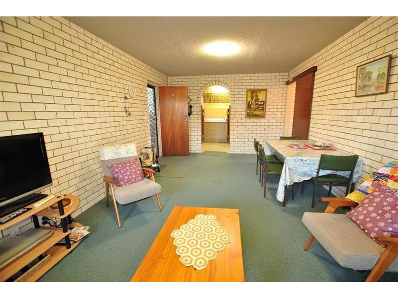 1/ 13 Moreton Parade, Kings Beach QLD 4551