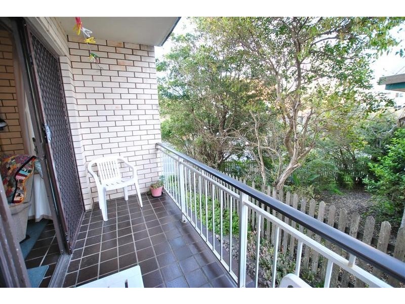 1/ 13 Moreton Parade, Kings Beach QLD 4551