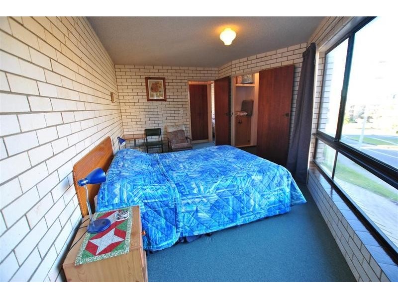 1/ 13 Moreton Parade, Kings Beach QLD 4551