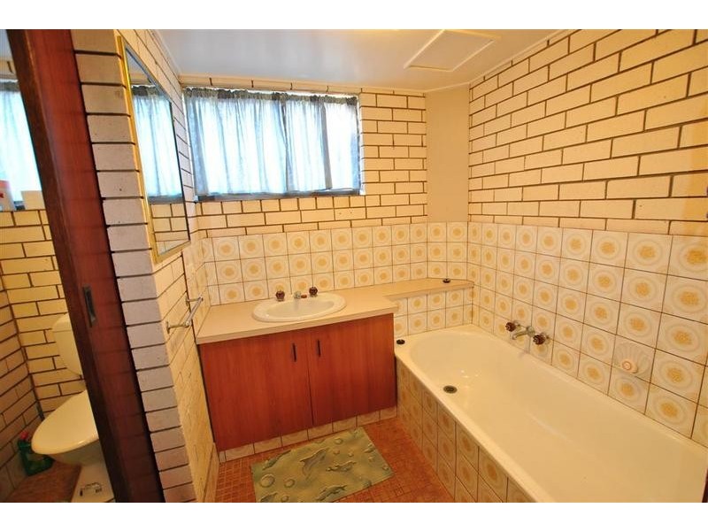 1/ 13 Moreton Parade, Kings Beach QLD 4551