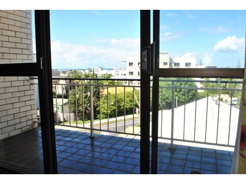 4/ 13 Moreton Parade, Kings Beach QLD 4551