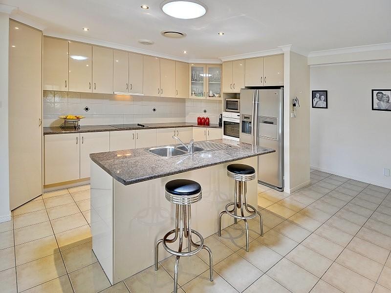 3 Endeavour Crescent, Pelican Waters QLD 4551