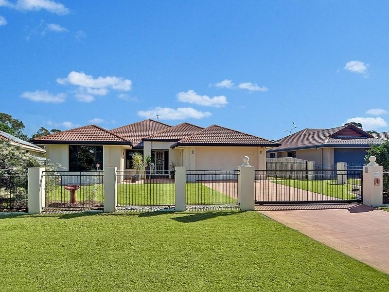 3 Endeavour Crescent, Pelican Waters QLD 4551