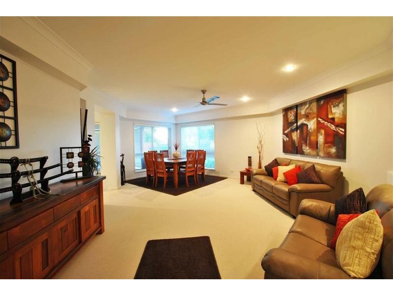 18 Endeavour Crescent, Pelican Waters QLD 4551