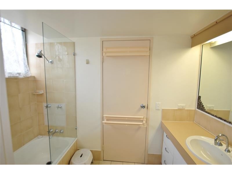 6/ 15 Landsborough Parade, Golden Beach QLD 4551