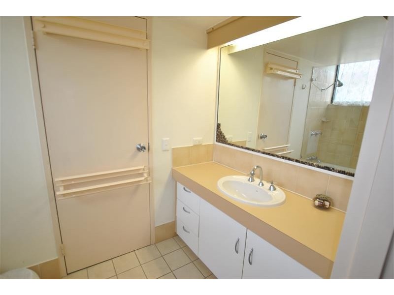 6/ 15 Landsborough Parade, Golden Beach QLD 4551