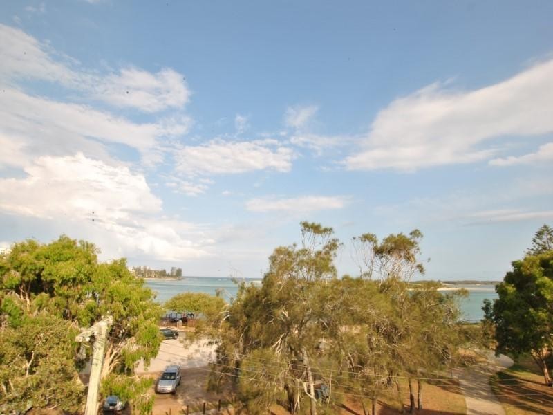 6/ 15 Landsborough Parade, Golden Beach QLD 4551