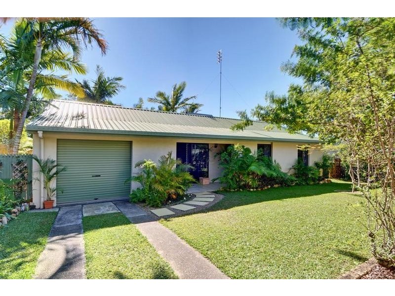64 Enfield Crescent, Battery Hill QLD 4551
