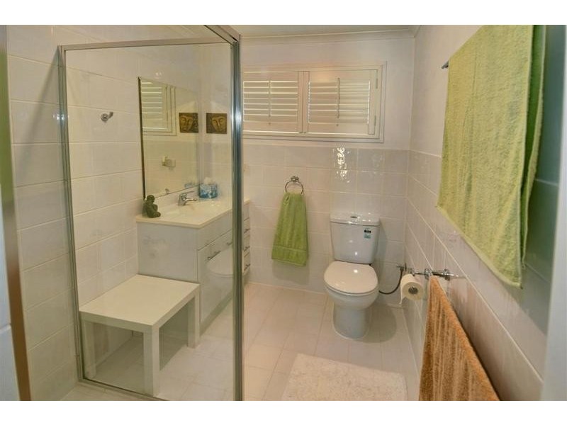 64 Enfield Crescent, Battery Hill QLD 4551