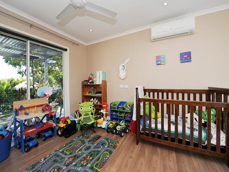 42 Enfield Crescent, Battery Hill QLD 4551