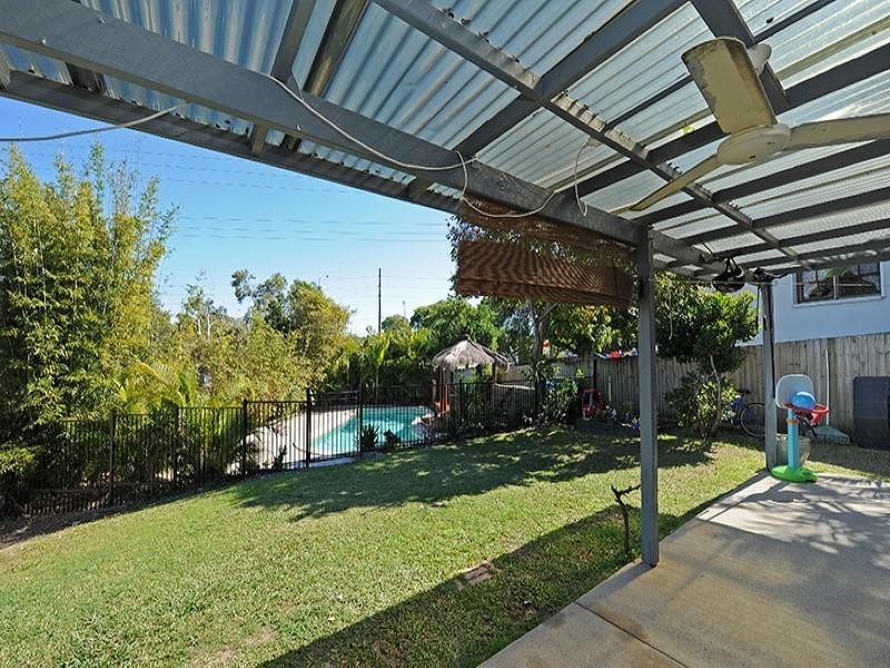 42 Enfield Crescent, Battery Hill QLD 4551