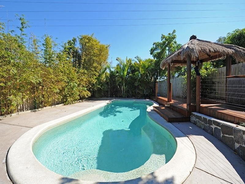 42 Enfield Crescent, Battery Hill QLD 4551