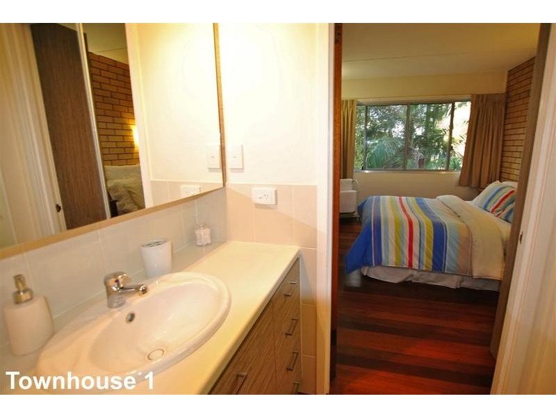 1 Ernest Street, Kings Beach QLD 4551