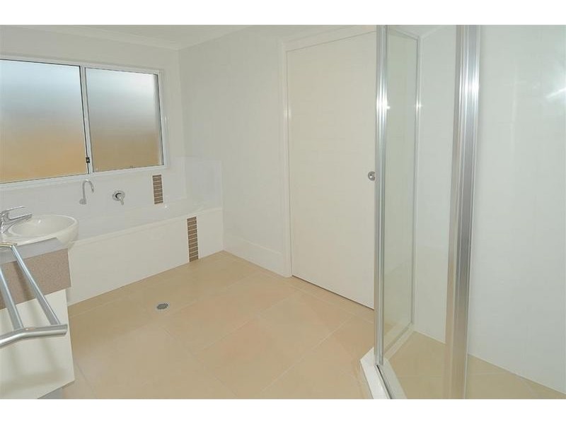 19 Eyre Place, Caloundra West QLD 4551
