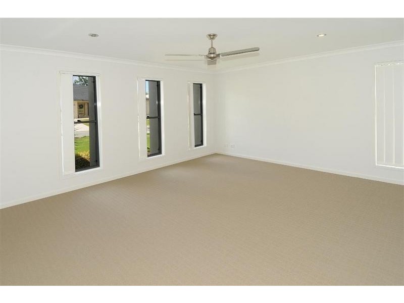 19 Eyre Place, Caloundra West QLD 4551