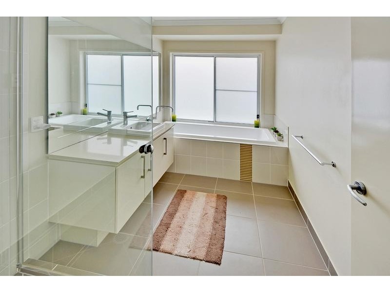 20 Eyre Place, Caloundra West QLD 4551