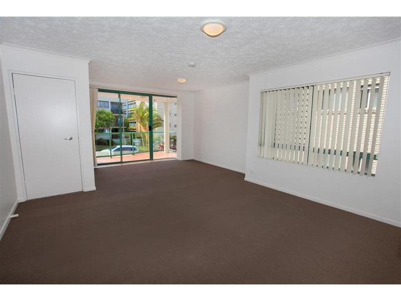 2/ 62 Edmund Street, Kings Beach QLD 4551