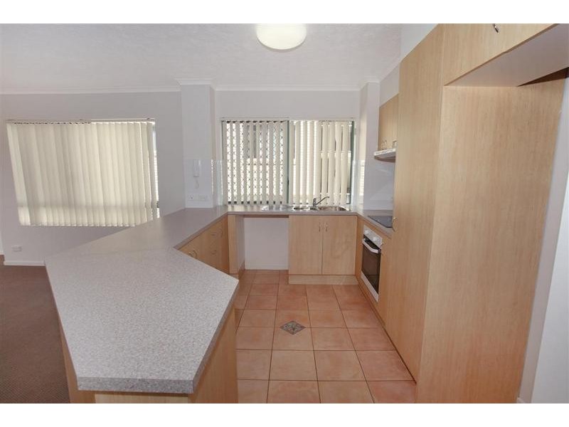 2/ 62 Edmund Street, Kings Beach QLD 4551