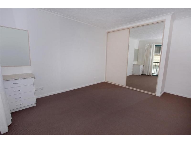 2/ 62 Edmund Street, Kings Beach QLD 4551