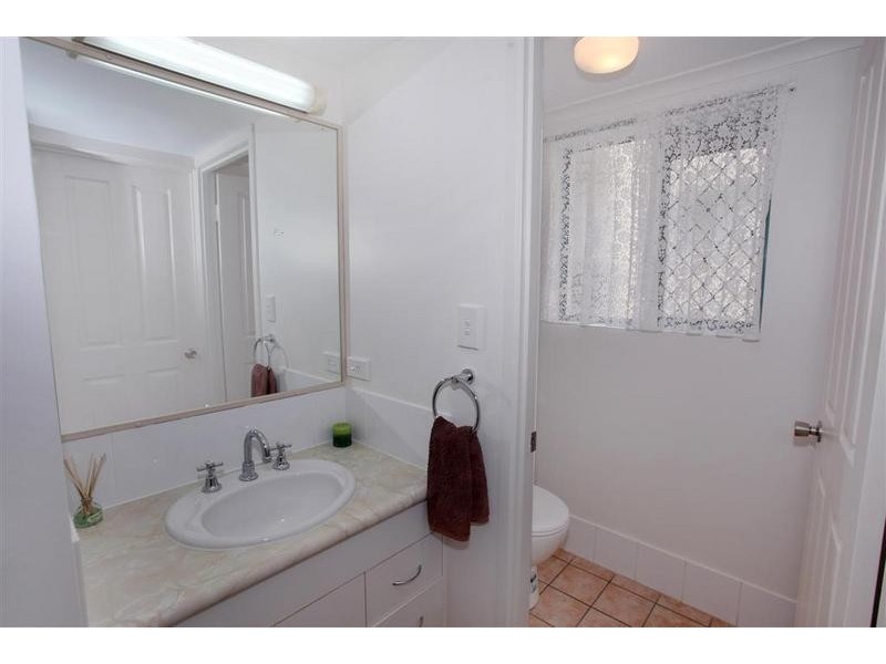 2/ 62 Edmund Street, Kings Beach QLD 4551