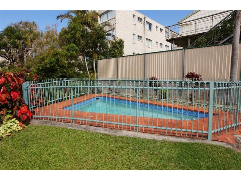 2/ 62 Edmund Street, Kings Beach QLD 4551