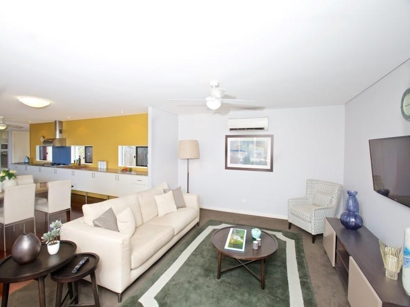 4 Finnegan Place, Pelican Waters QLD 4551