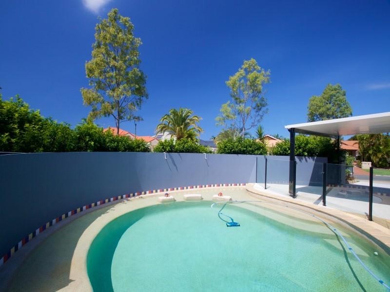 4 Finnegan Place, Pelican Waters QLD 4551