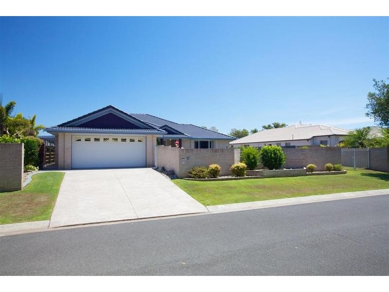 7 Firefly Street, Pelican Waters QLD 4551