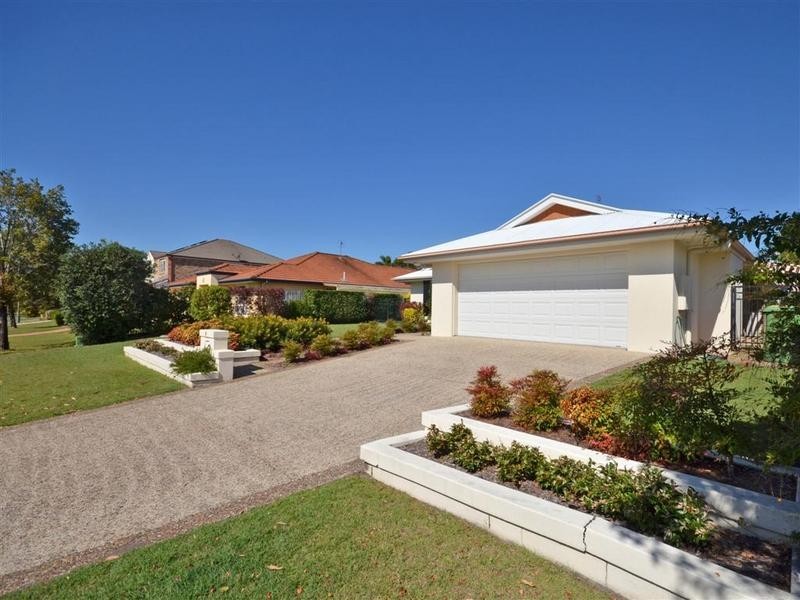 8 Firefly Street, Pelican Waters QLD 4551