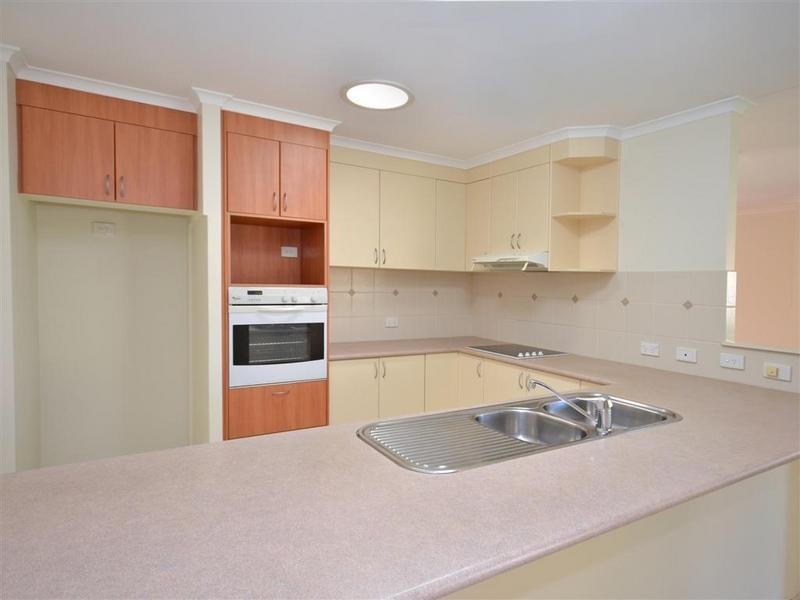8 Firefly Street, Pelican Waters QLD 4551
