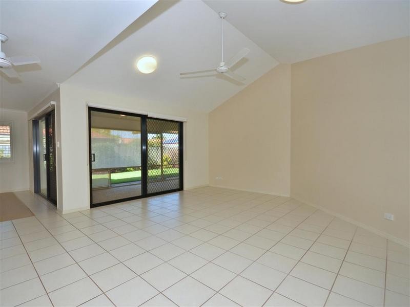 8 Firefly Street, Pelican Waters QLD 4551