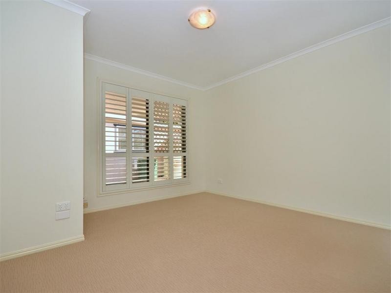 8 Firefly Street, Pelican Waters QLD 4551