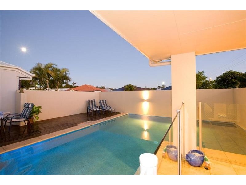 5 Flametree Place, Currimundi QLD 4551