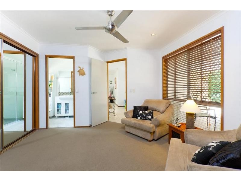 20 Flamingo Street, Little Mountain QLD 4551