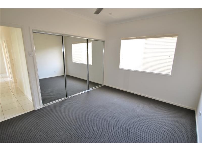 1 Flitcroft Place, Pelican Waters QLD 4551