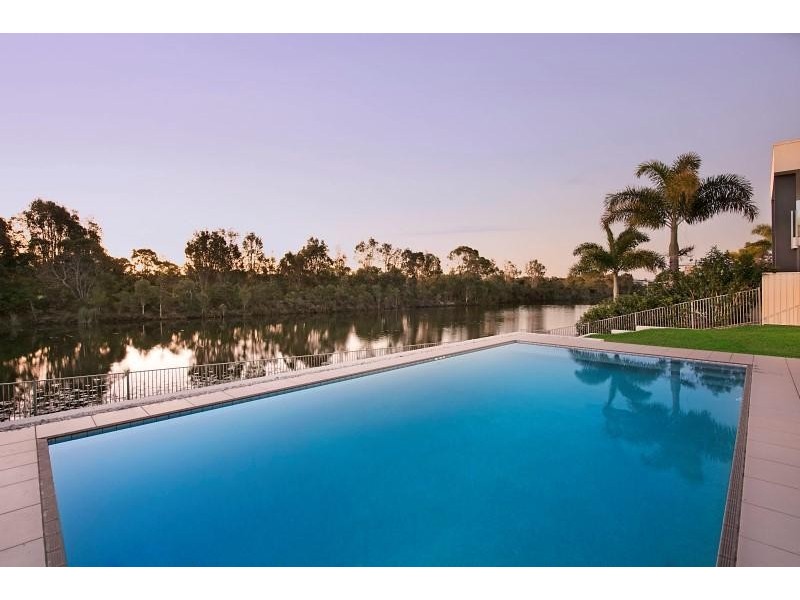 10 Flitcroft Place, Pelican Waters QLD 4551