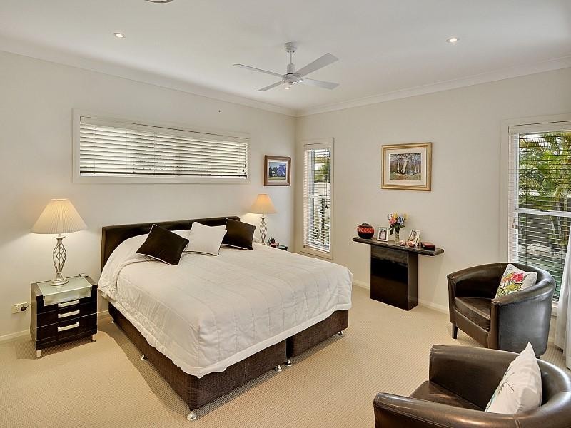 2 Flitcroft Place, Pelican Waters QLD 4551