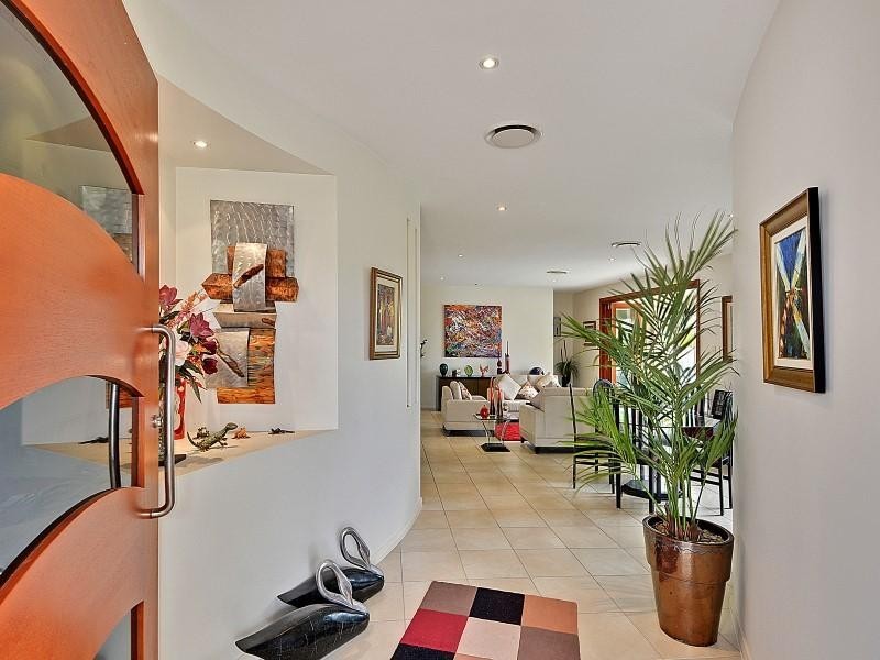 2 Flitcroft Place, Pelican Waters QLD 4551