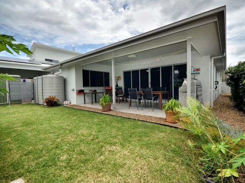 16 Foreshore  Court, Dicky Beach QLD 4551