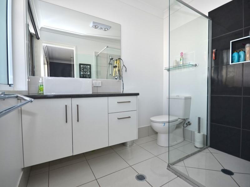 27 Forest View Way, Little Mountain QLD 4551