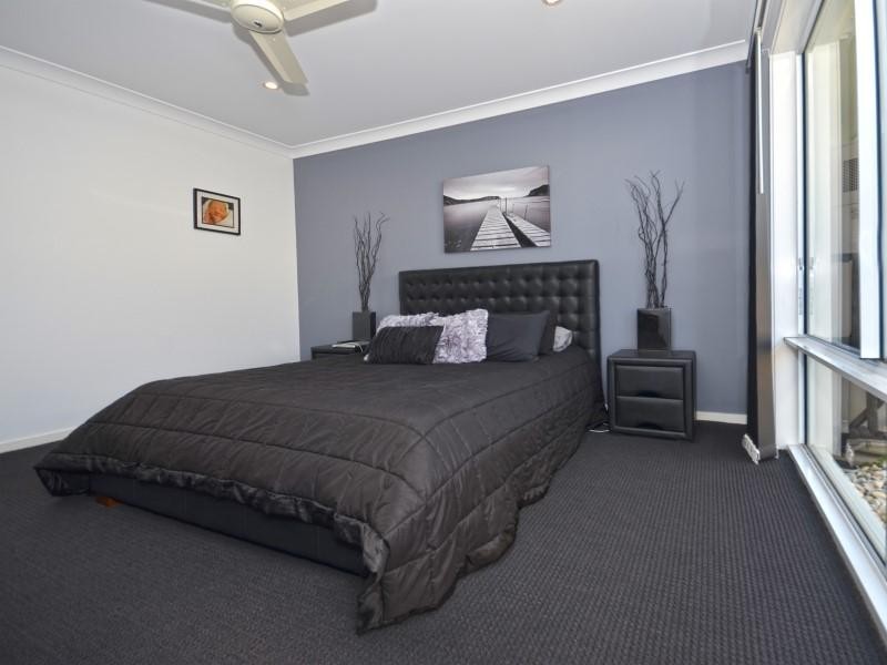 27 Forest View Way, Little Mountain QLD 4551