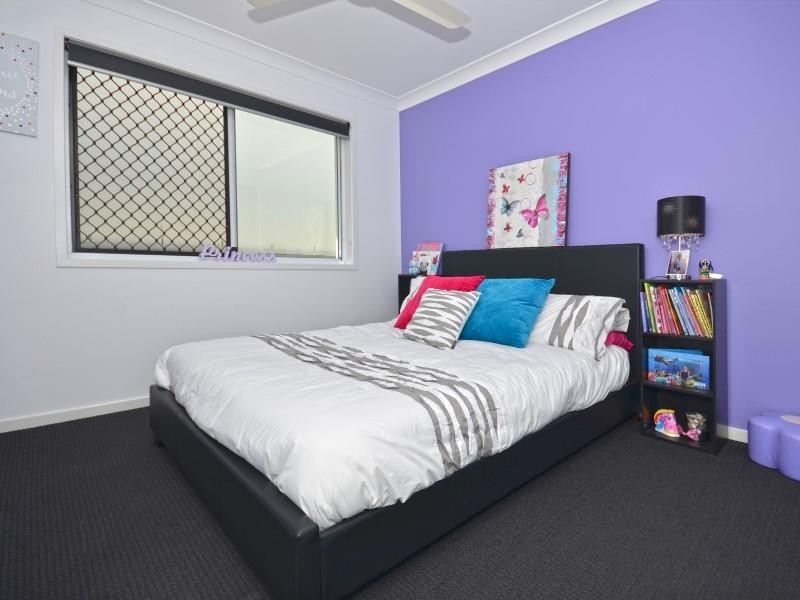 27 Forest View Way, Little Mountain QLD 4551