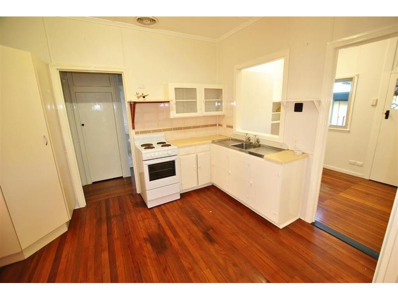5 Fourth Avenue, Caloundra QLD 4551
